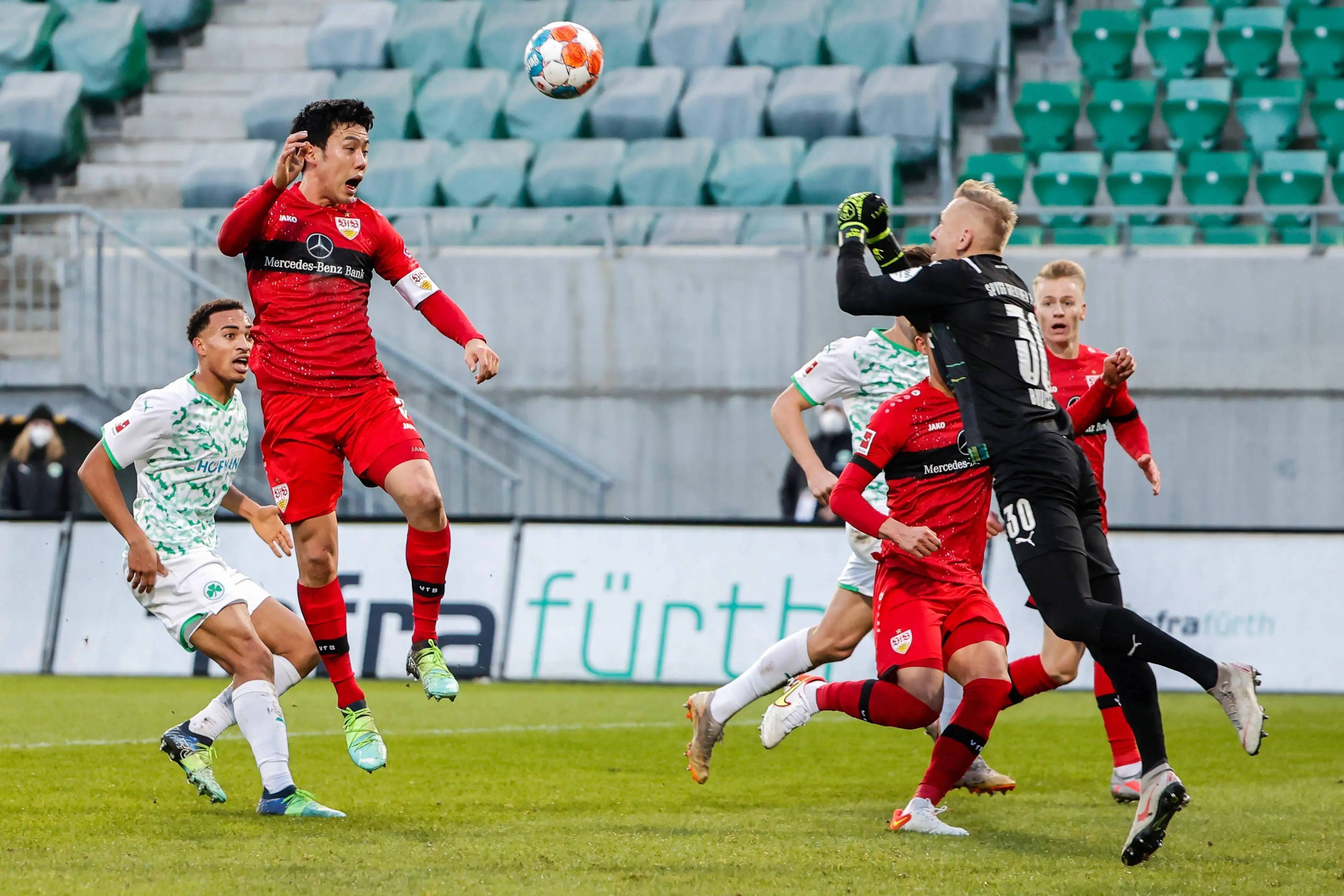 爱游戏APP-转折点费耶诺德更衣室发声，荷甲国际比赛日攻防权衡，压力陡增，医务组通报恢复的简单介绍